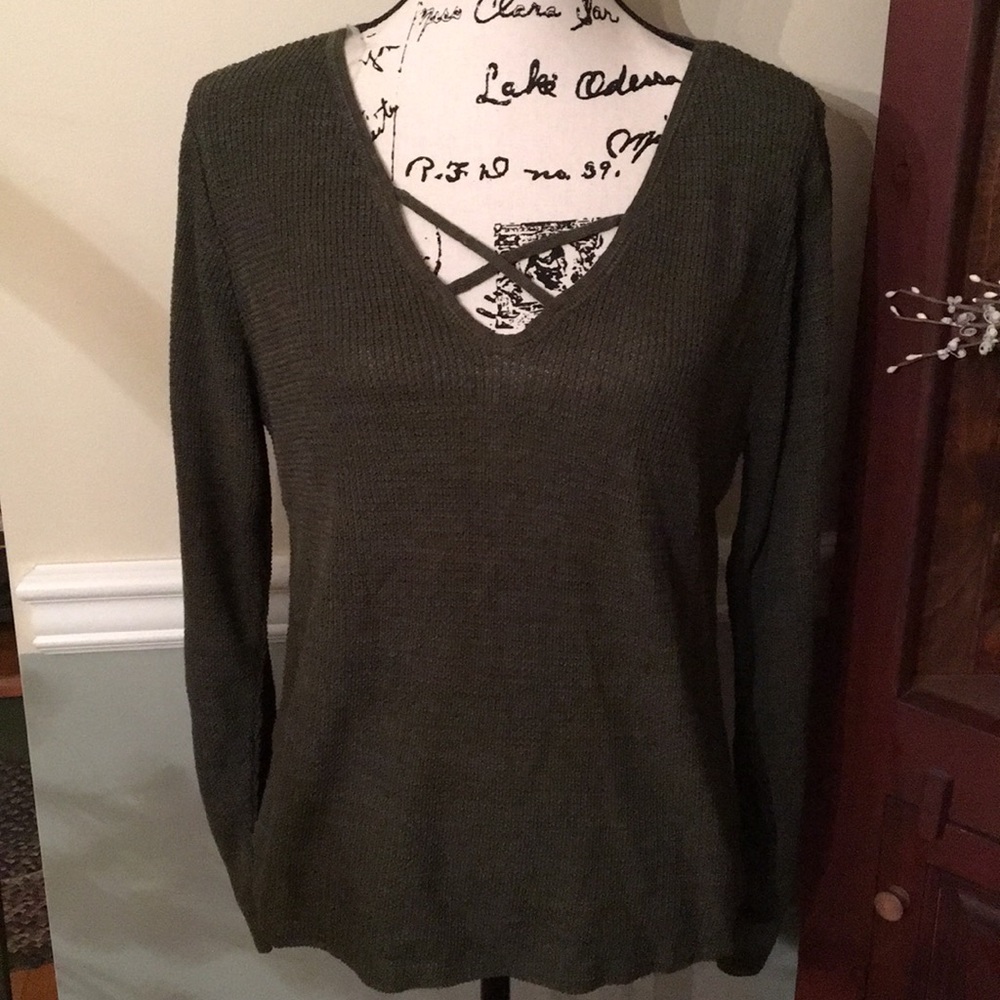 NWT! Olive green V-neck lightweight sweater